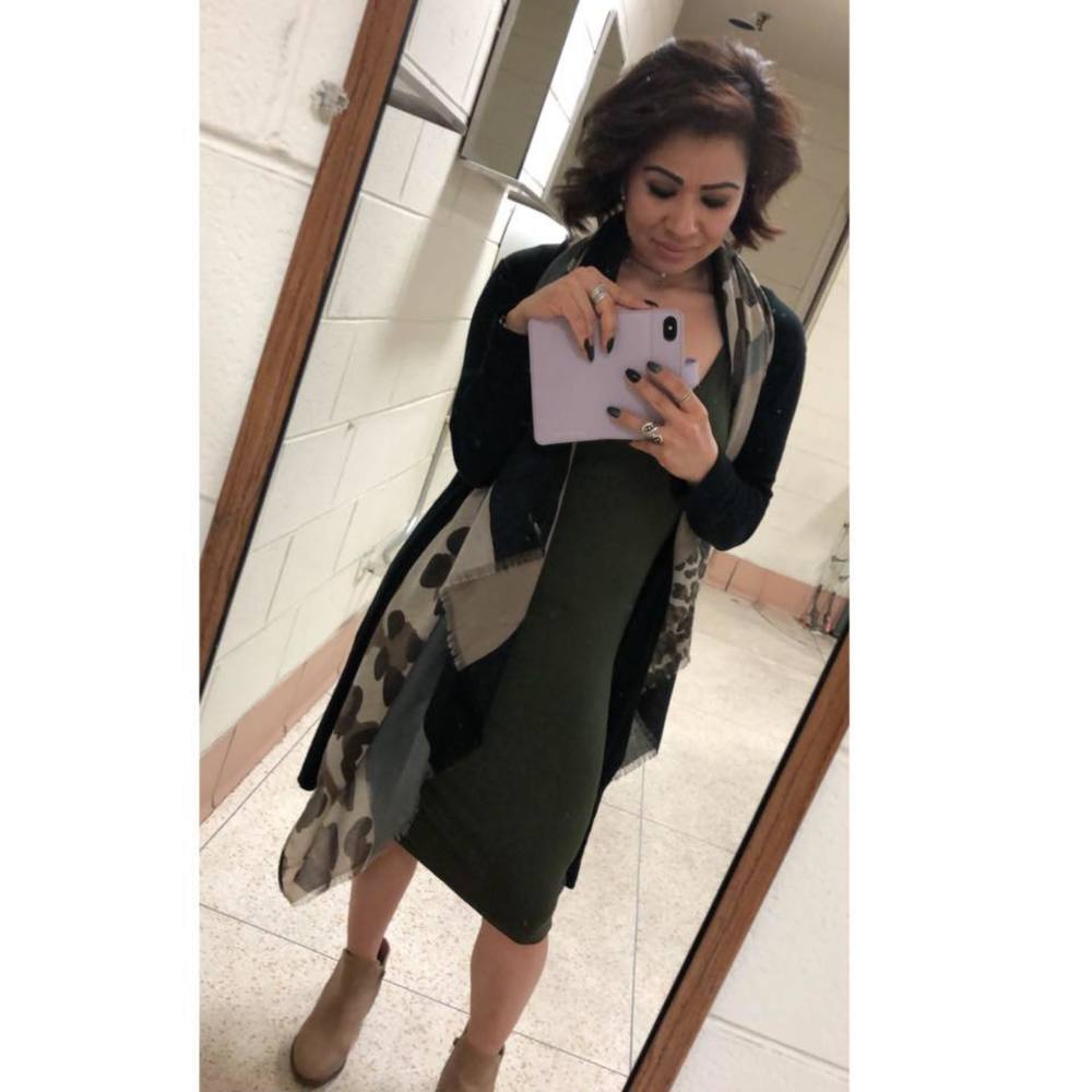 Meet your Posher, Roxana